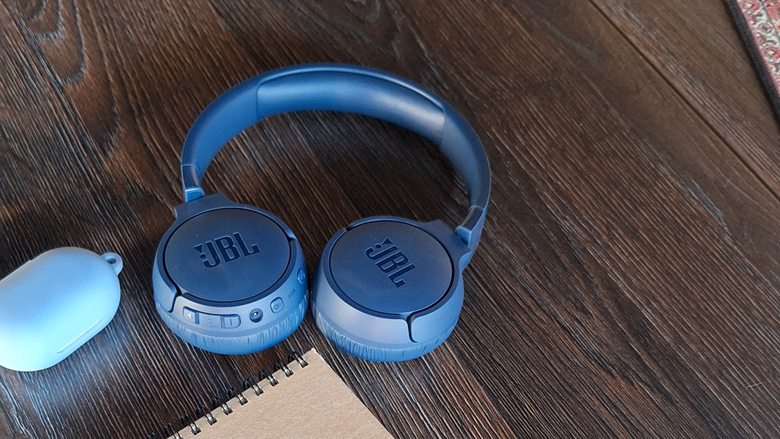 наушники JBL