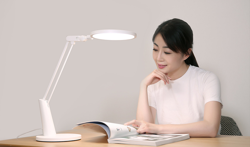 Yeelight Serene Eye-Friendly Desk Lamp Pro 
