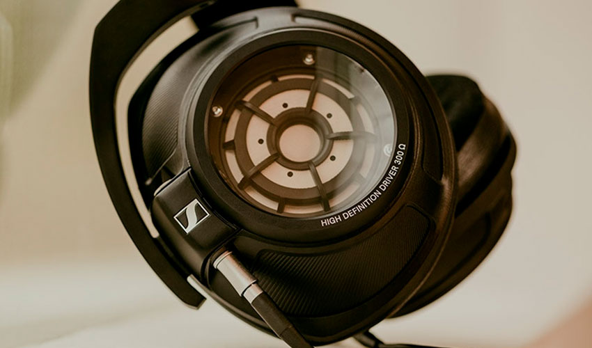 SENNHEISER HD 820