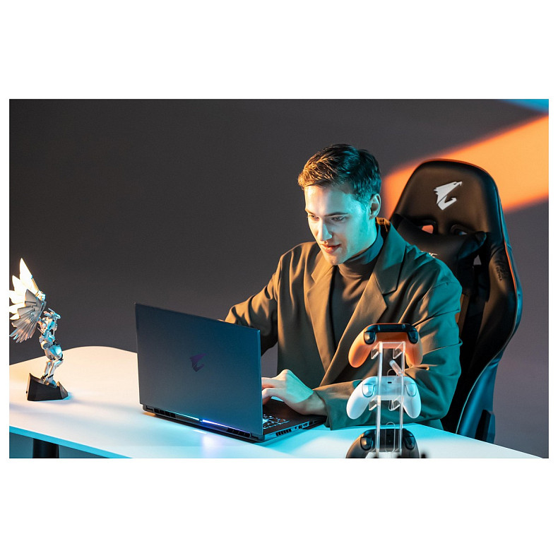 Ноутбук AORUS 16X 16.0 QHD 165Hz, Intel i7-13650HX, 16GB, F1TB, NVD4070-8, W11, черный