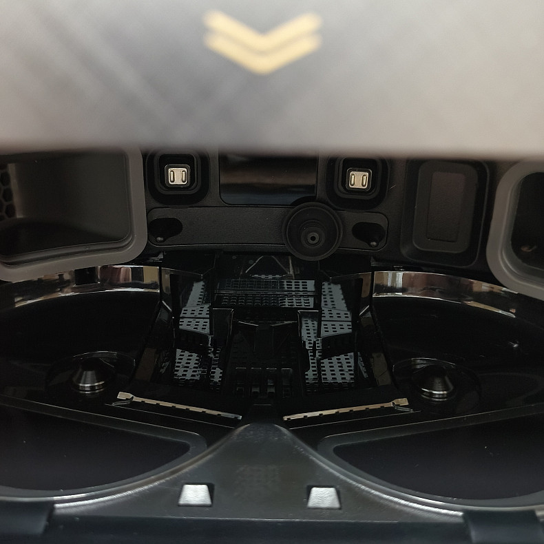 Робот-пилосос миючий Dreame X60 Ultra Complete Black - Уцінка