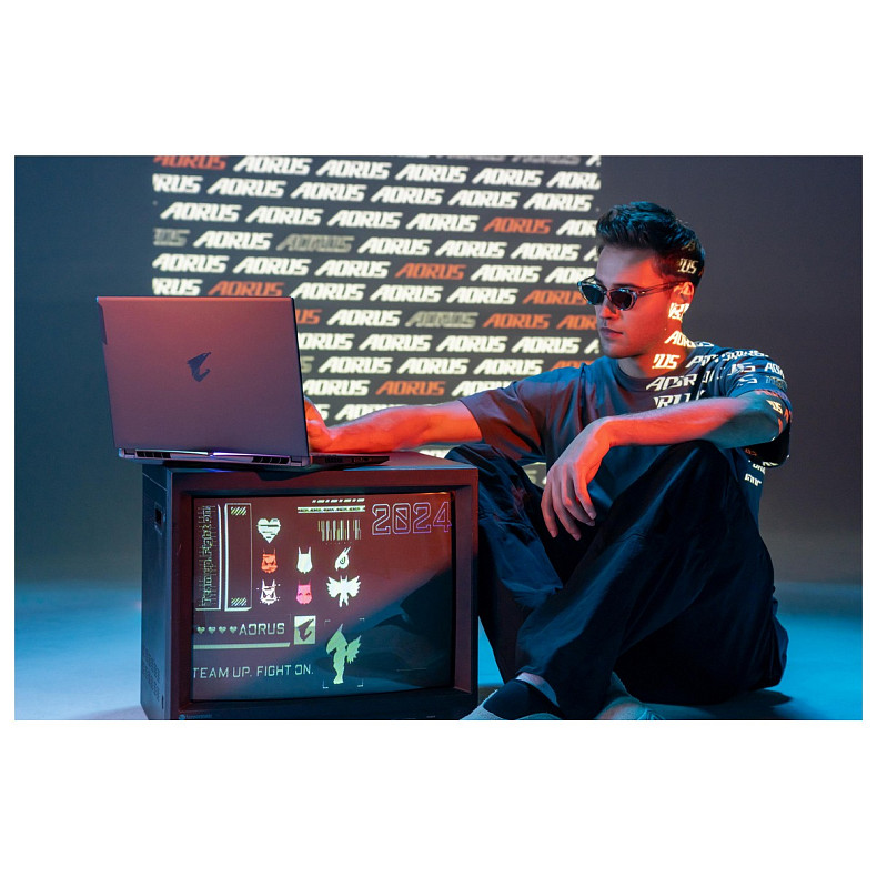 Ноутбук AORUS 16X 16.0 QHD, Intel i9-14900HX, 32GB, F1TB, NVD4070-8, DOS, черный