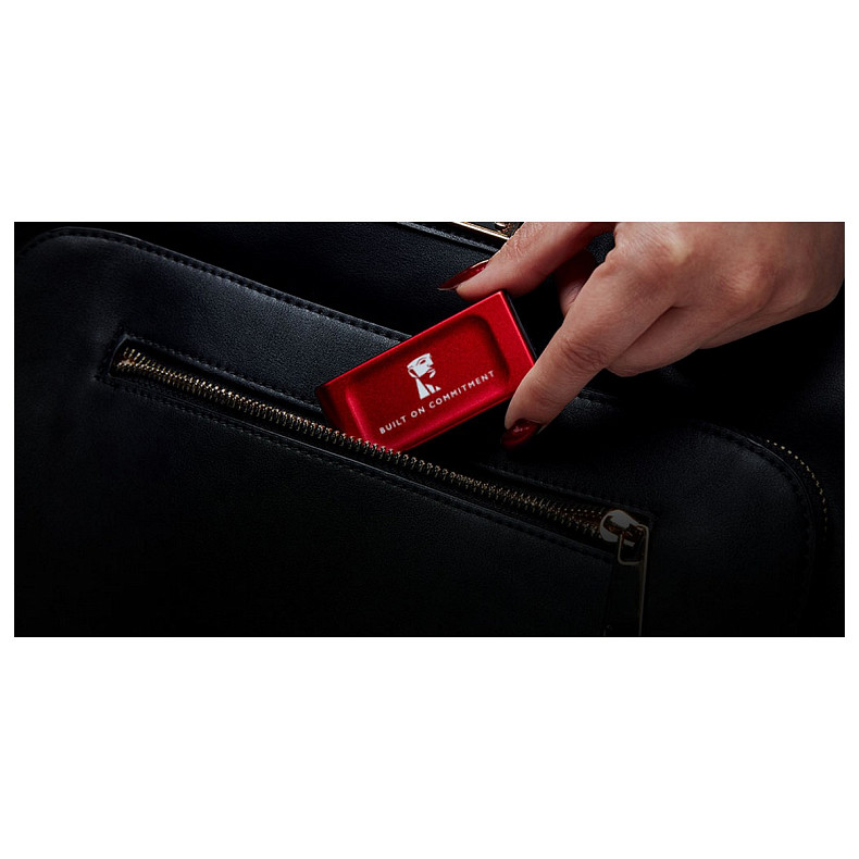 SSD диск внешний Kingston SXS1000 BoC Portable 2.0ТB Red (SXS1000R/2000GA)