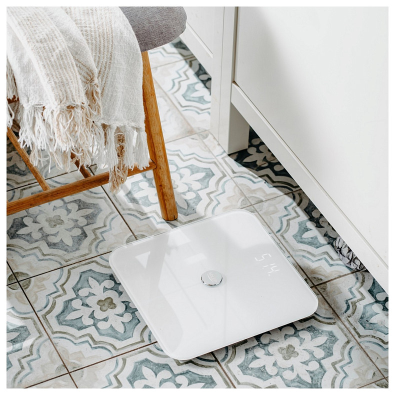 Весы напольные Adler AD 8187 white