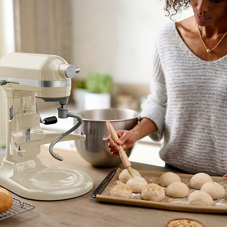 Кухонный комбайн KitchenAid Artisan 5,6 л 5KSM60SPXEAC с подъемной чашей, кремовый