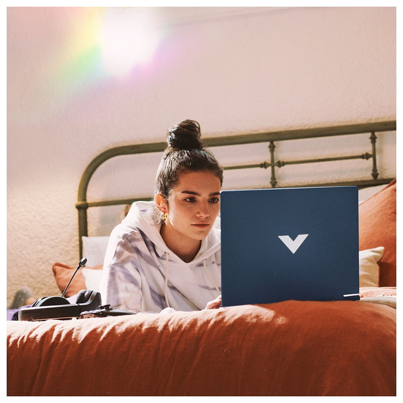 Ноутбук HP Victus 15-fb3046ua 15.6" FHD IPS AG, AMD AI 7 350, 24GB, F1TB, NVD5060-8, DOS, синій