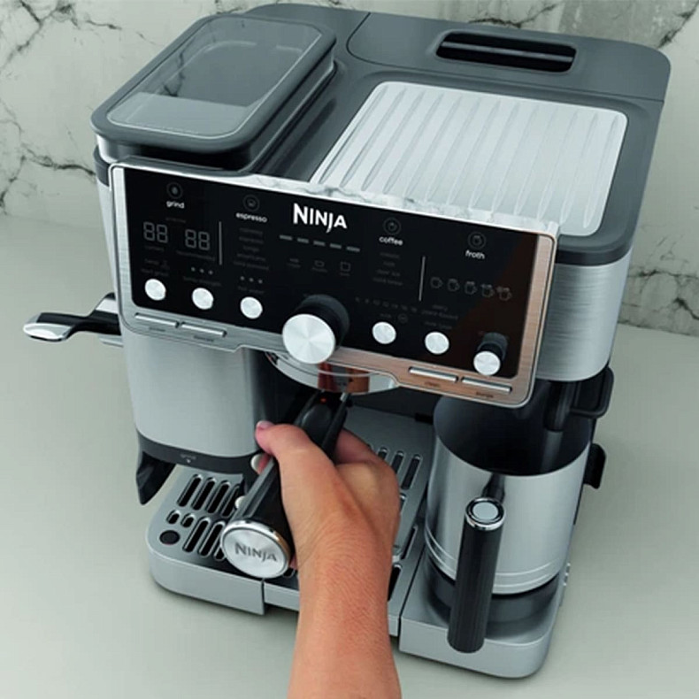 Кофемашина Ninja Luxe Caf? Essential Coffee Maker ES701EU