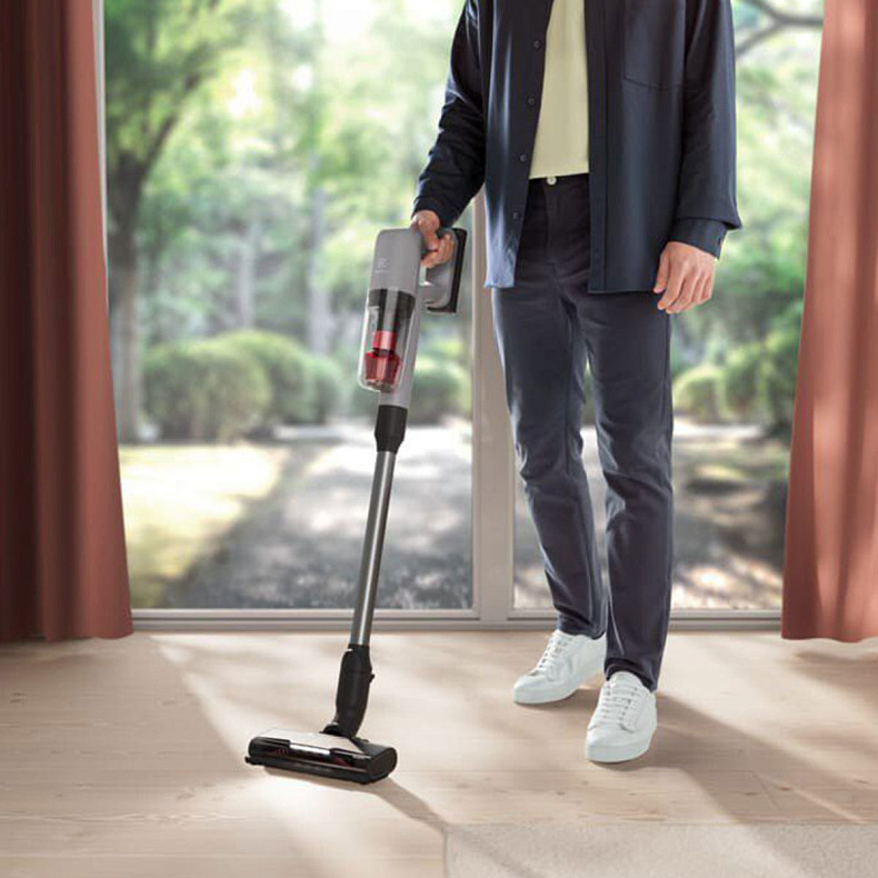 Пылесос аккумуляторный Electrolux EP71AB14UG