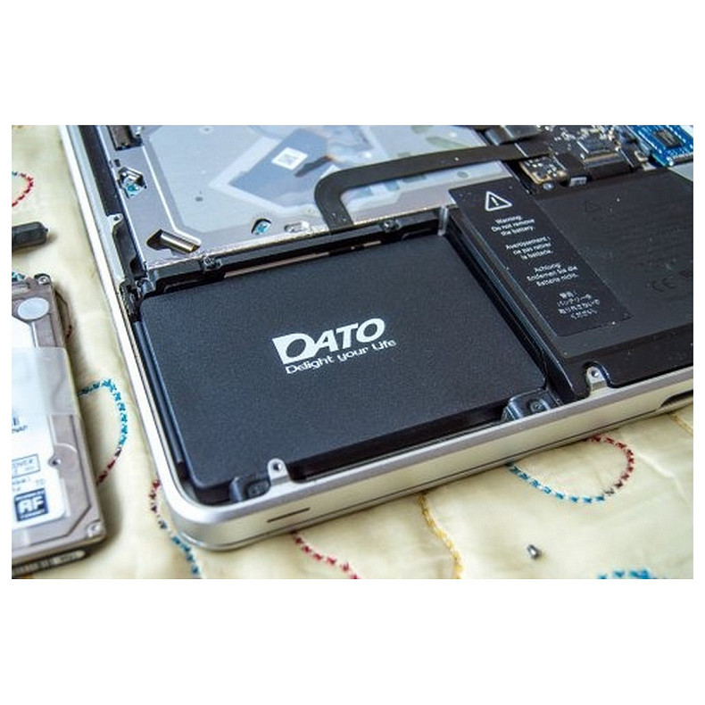 SSD диск 256GB Dato DS700 2.5" SATAIII TLC (DS700SSD-256GB)