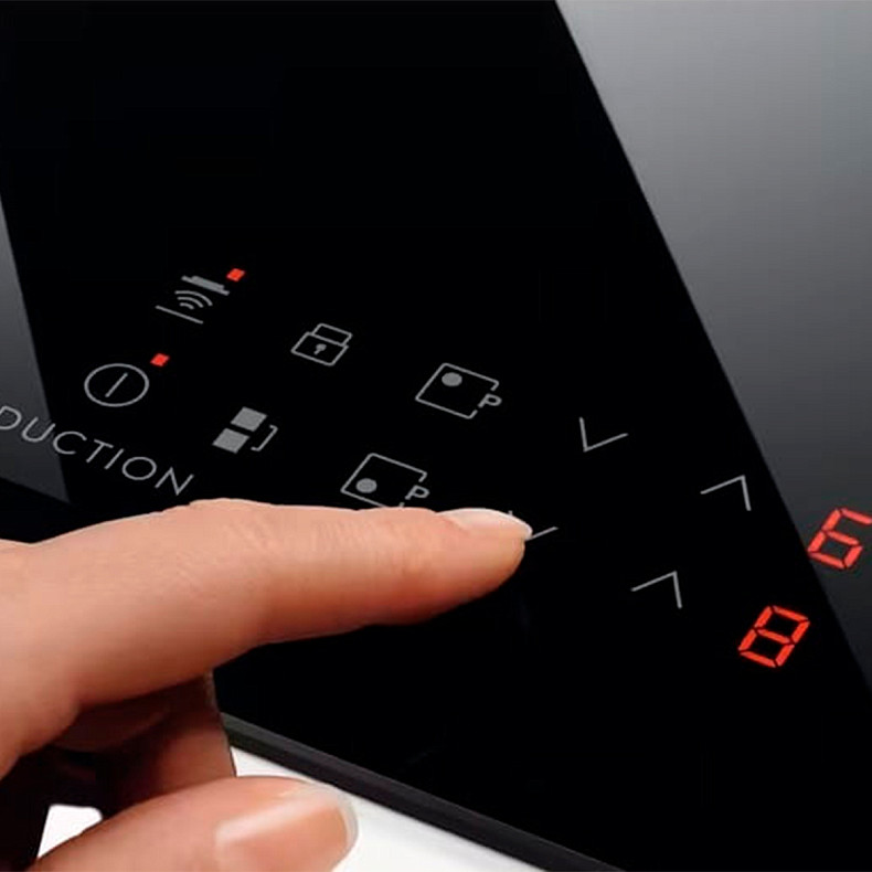 Варочная поверхность индукционная Electrolux LIV63431BK