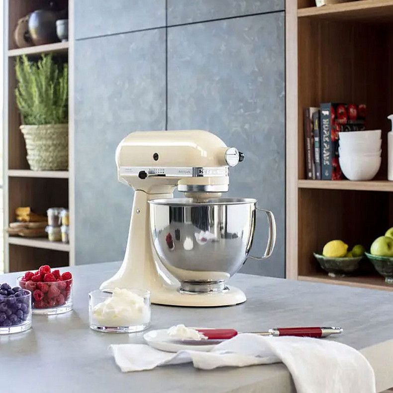 Кухонний комбайн KitchenAid Artisan 4,8 л 5KSM125EAC з відкидним блоком кремовий