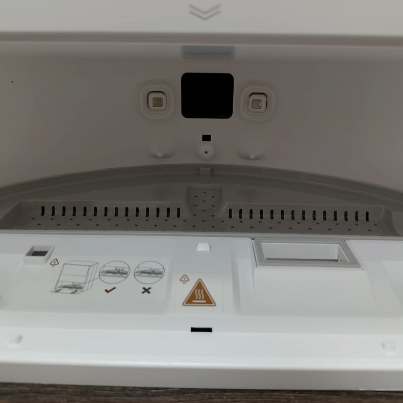 Робот-пилосос миючий Dreame Aqua 10 Roller White - Уцінка