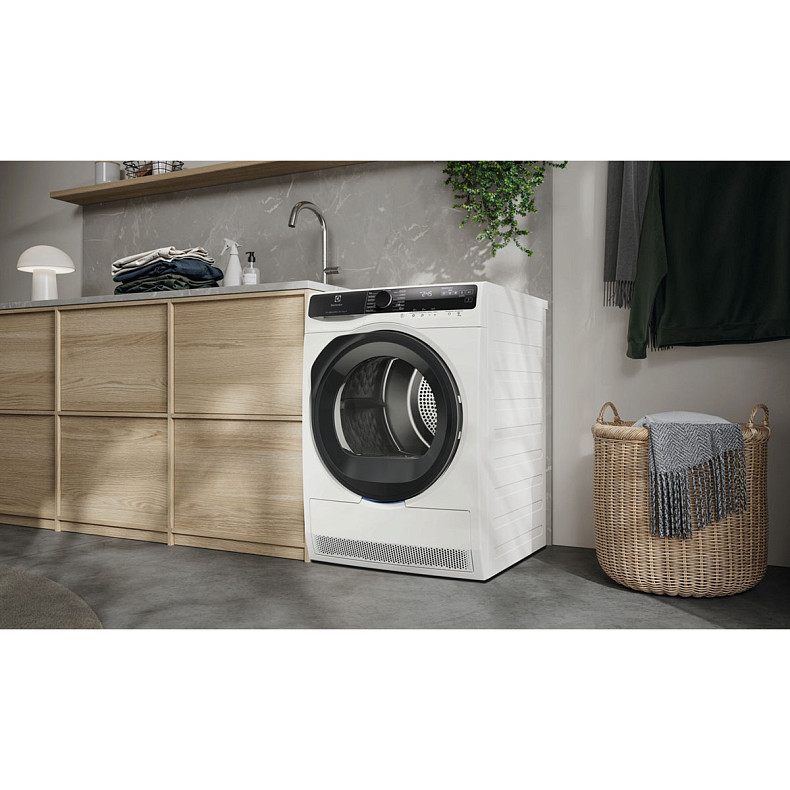 Сушильна машина Electrolux EW9D585KCU