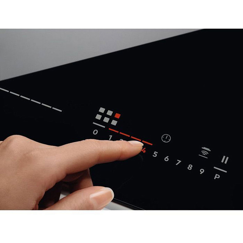 Варильна поверхня індукційна Electrolux EIV87671