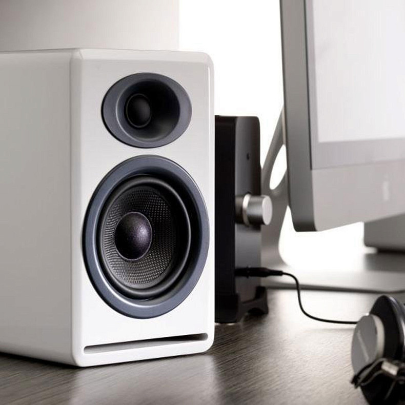 Акустическая система Audioengine P4-White
