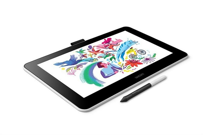 Графический планшет Wacom One (DTC133W0B)