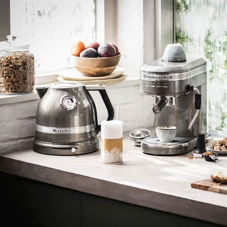 Електрочайник KitchenAid Artisan 1,5 л 5KEK1522EMS срібний медальйон