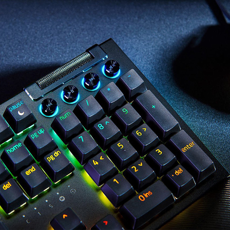Клавиатура механическая RAZER BlackWidow V4, Green Switch (RZ03-04690100-R3M1)