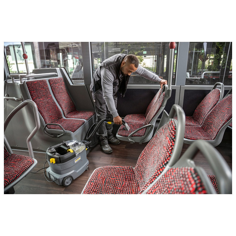 Профессиональный моющий пылесос Karcher Puzzi 8/1 (1.100-240.0)