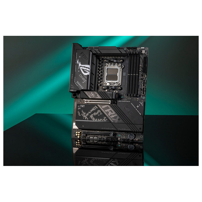 Материнская плата ASUS ROG STRIX X870-F GAMING WIFI sAM5 X870 4xDDR5 M.2 HDMI DP WiFi BT ATX