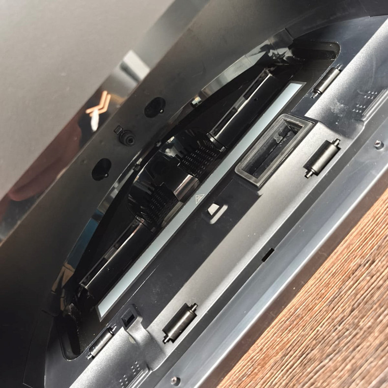 Робот-пылесос моющий Dreame Aqua 10 Ultra Track Complete Black  --  Уценка