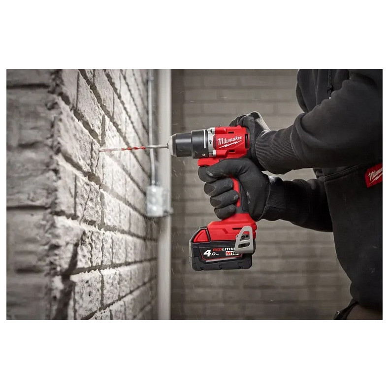 Шуруповерт-дрель аккумуляторная Milwaukee M18 BLPDRC-0