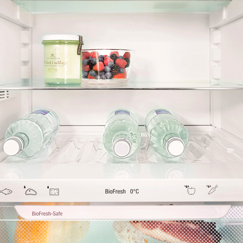 Двокамерний холодильник Liebherr CBNef 5735