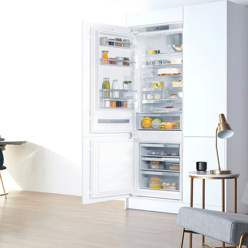 Встроенный холодильник Whirlpool SP40802EU