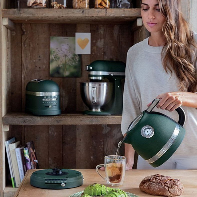 Электрочайник KitchenAid Artisan 1,5 л 5KEK1522EPP пальмовый