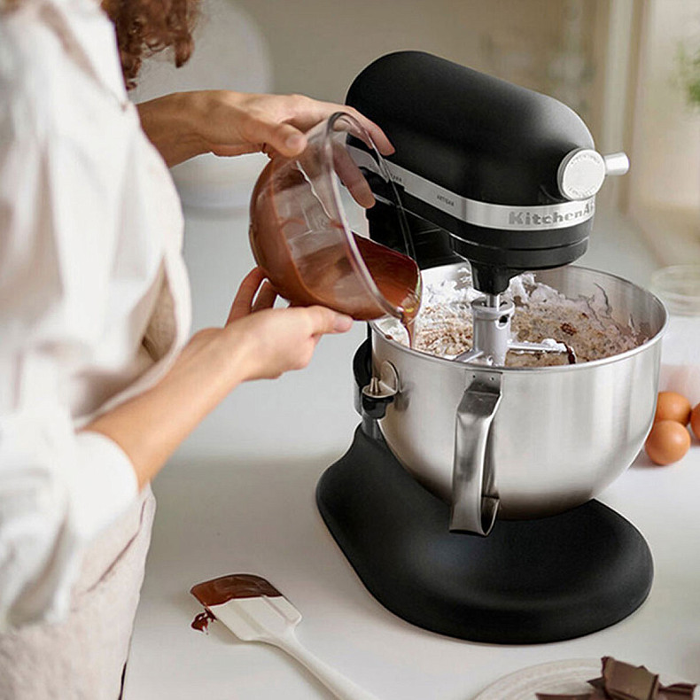 Кухонний комбайн KitchenAid Artisan 5,6 л 5KSM60SPXEBM з підйомною чашею, чорний матовий