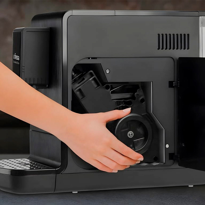 Кофемашина CE SENSAZIONE CMAB200.100 Ufesa (71706545)