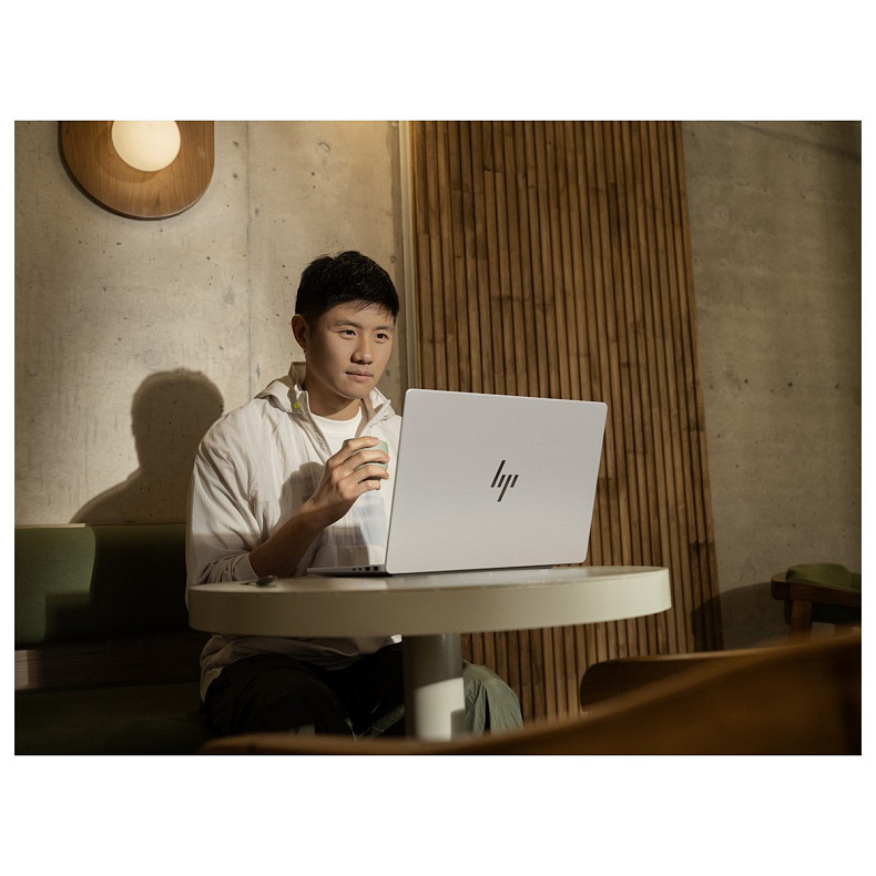 Ноутбук HP OmniBook 7 14-fs0000ua 14" WUXGA IPS AG, Intel 5-220H, 24GB, F1TB, UMA, Win11P, сріблястий