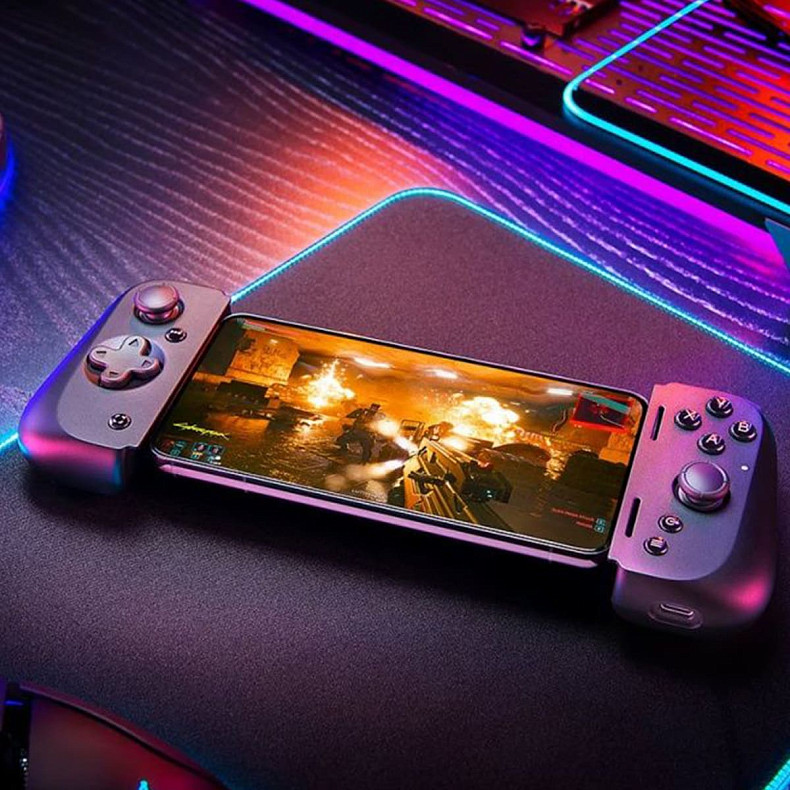 Геймпад RAZER Kishi V2 for iOS Black (RZ06-04190100-R3M1)