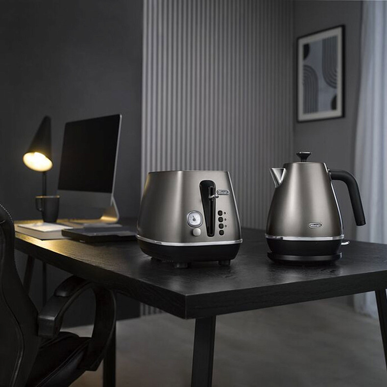 Тостер DeLonghi CTIN 2103 TB