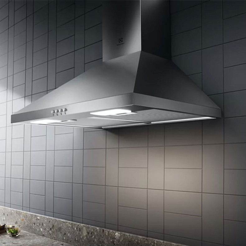 Купольна витяжка Electrolux LFC316X