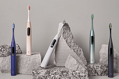 Надзвичайна електрична зубна щітка Oclean X Pro: огляд