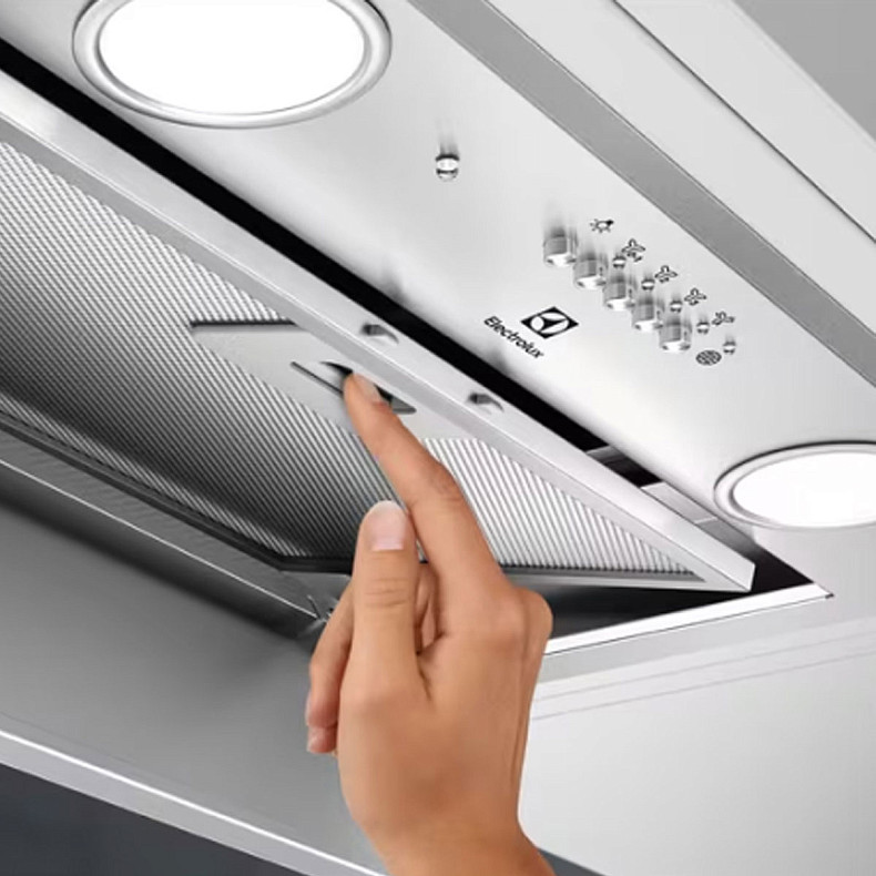 Компактна витяжка Electrolux LFG716X