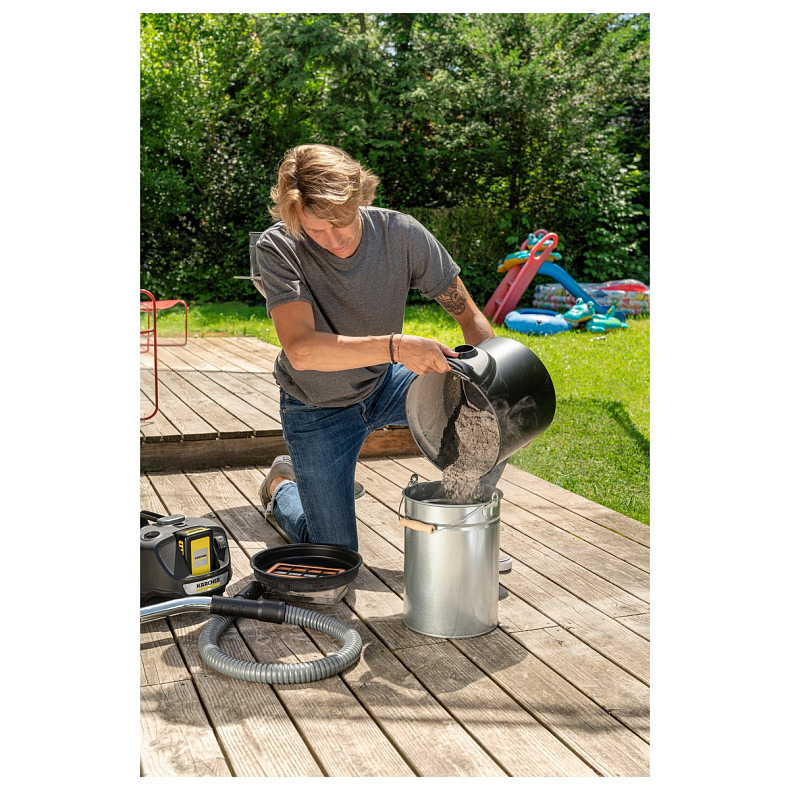 Професійний пилосос Karcher AD 2 Battery (1.348-300.0)