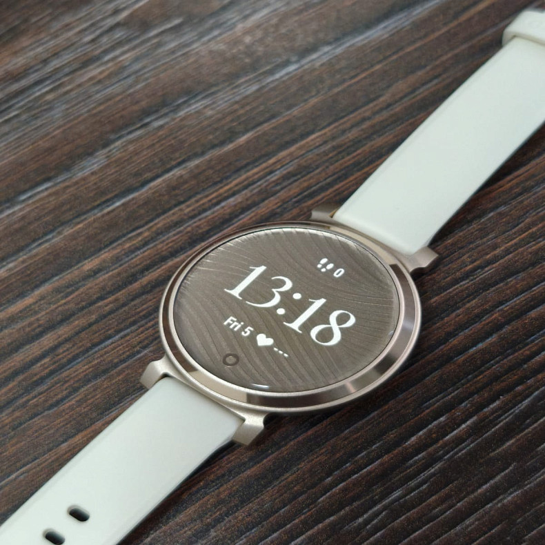 Спортивний годинник GARMIN Lily 2 Cream Gold with Coconut Silicone - Уцінка