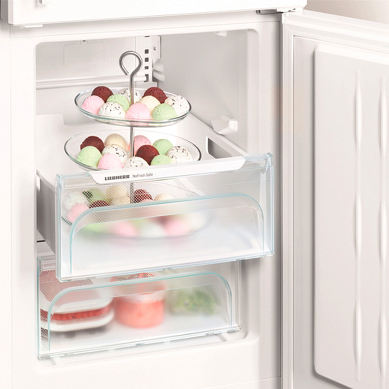 Двокамерний холодильник Liebherr CBNef 5735