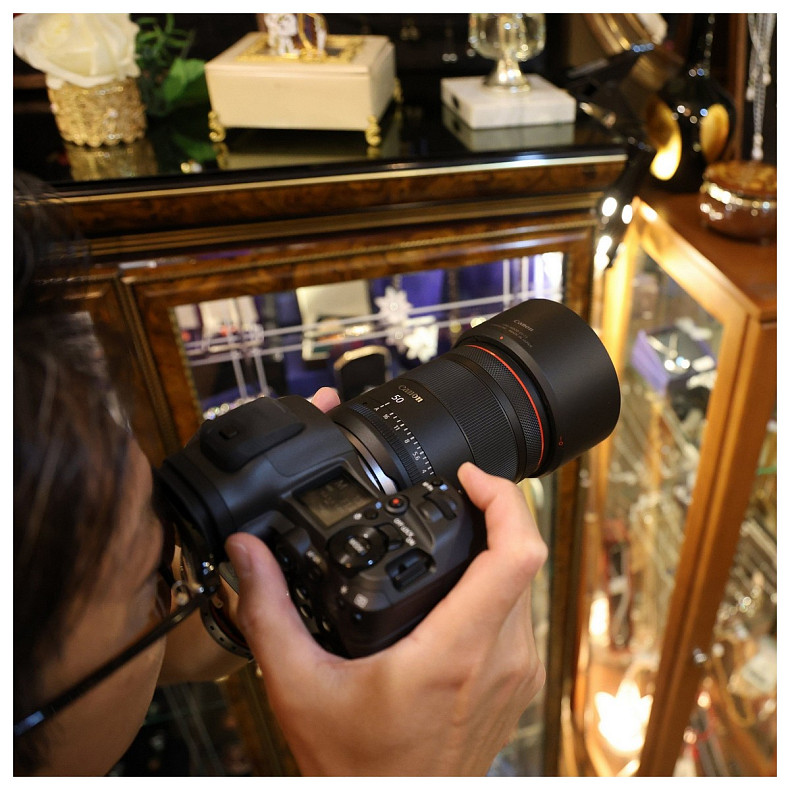 Об'єктив Canon RF 50mm f/1.4 L VCM