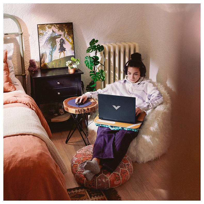 Ноутбук HP Victus 15-fb3104ua 15.6" FHD IPS AG, AMD R7-8845HS, 16GB, F512GB, NVD4050-6, DOS, синій