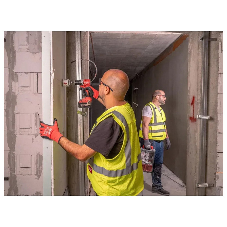 Шуруповерт-дрель аккумуляторная Milwaukee M18 BLPDRC-0