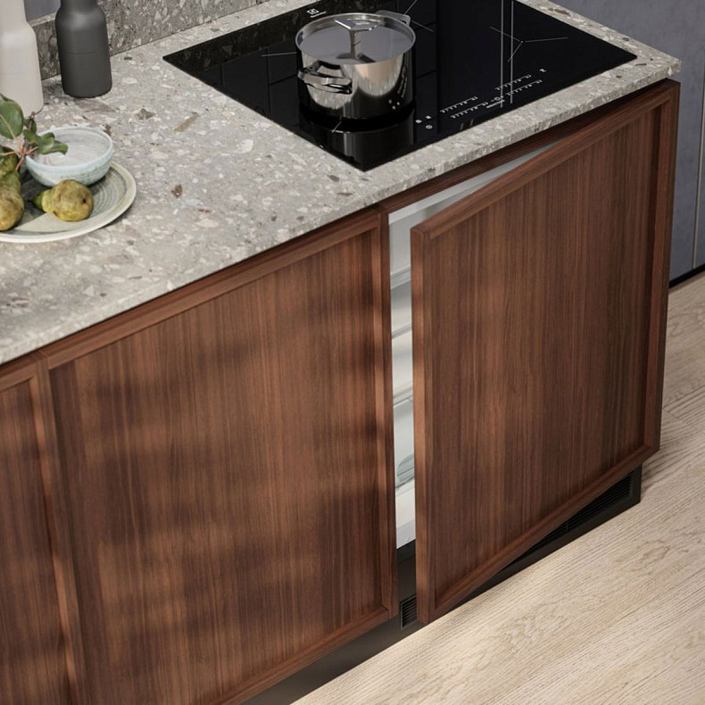 Морозильная камера встроенная Electrolux LYB2AE82S