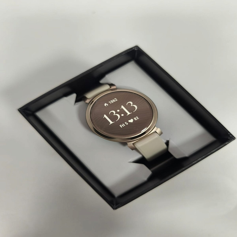 Спортивний годинник GARMIN Lily 2 Cream Gold with Coconut Silicone - Уцінка