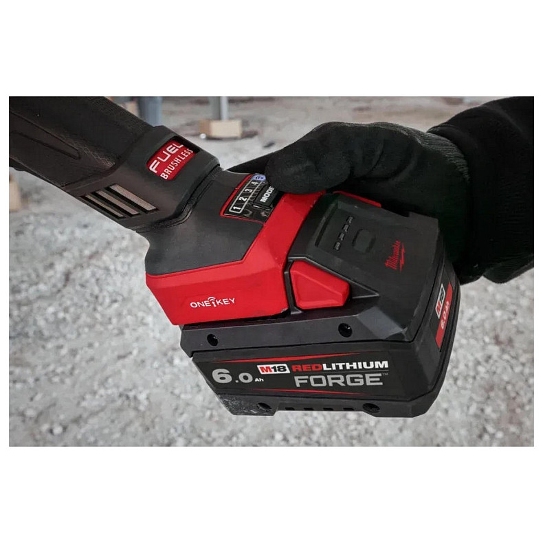 Шлифмашина угловая аккумуляторная Milwaukee M18 FHSAGO125VXPDB2-0X