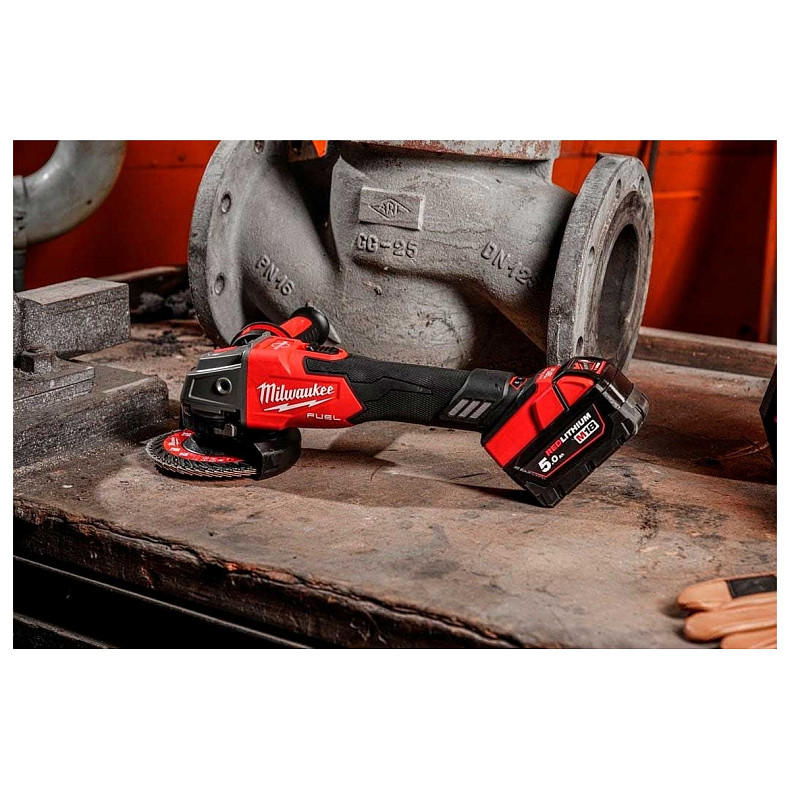 Шлифмашина угловая аккумуляторная Milwaukee M18 FSAGV125XB-0Xт