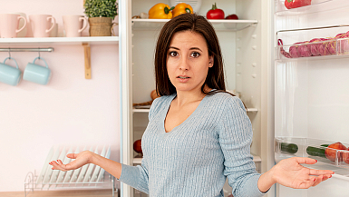 Чи можна ставити гаряче в холодильник і морозильну камеру