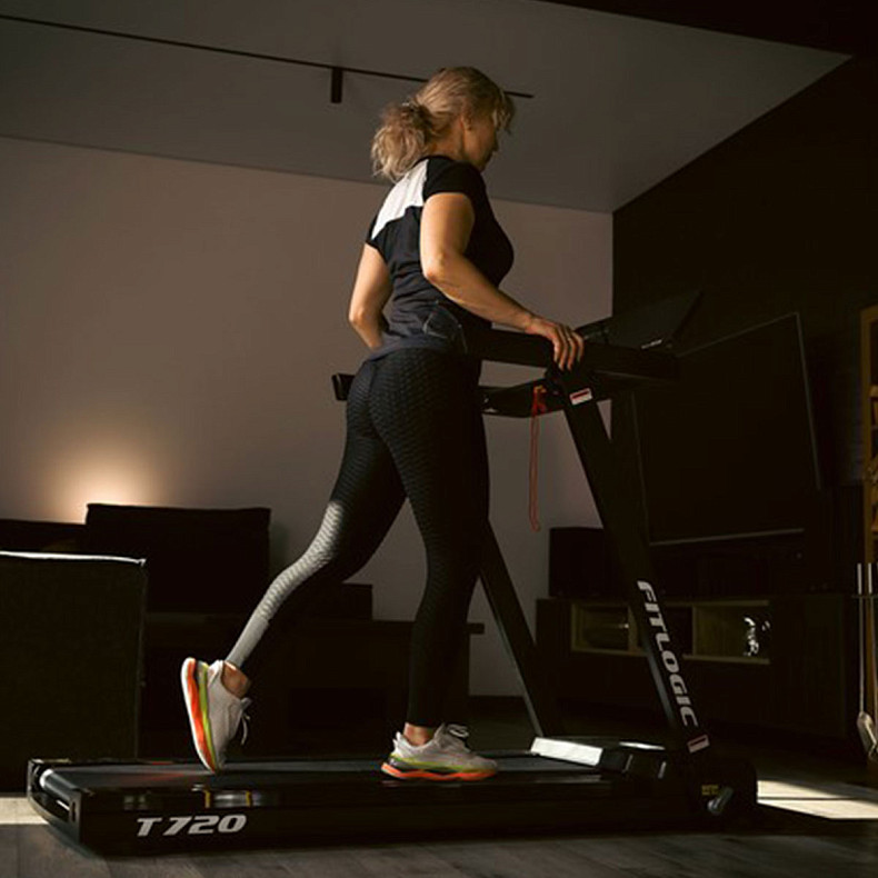 Бігова доріжка FitLogic T720