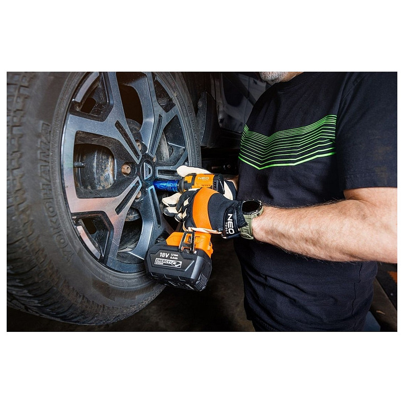 Шуруповерт Neo Tools 04-613, АКБ